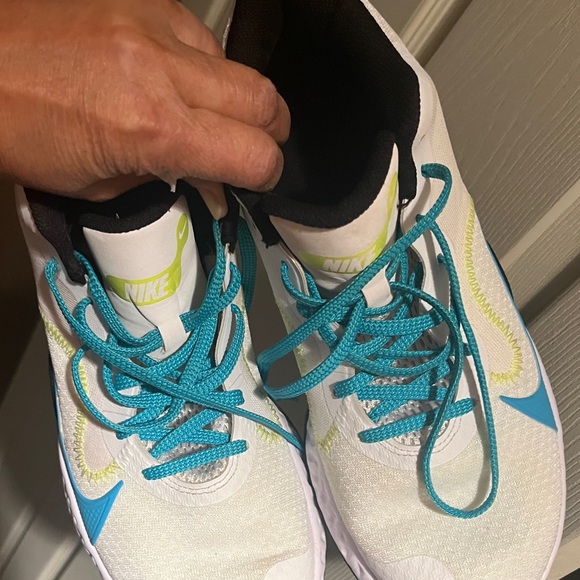 Nike basketball shoes - Picture 6 of 6